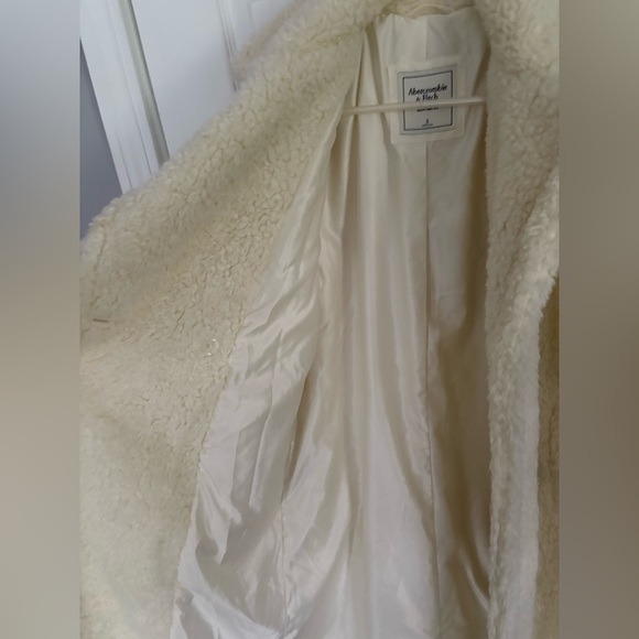 Abercrombie & Fitch Teddy Coat - Picture 9 of 9